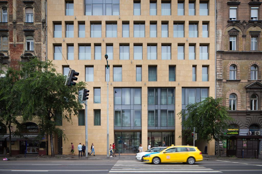 Akeah Verdi Budapeste Exterior foto