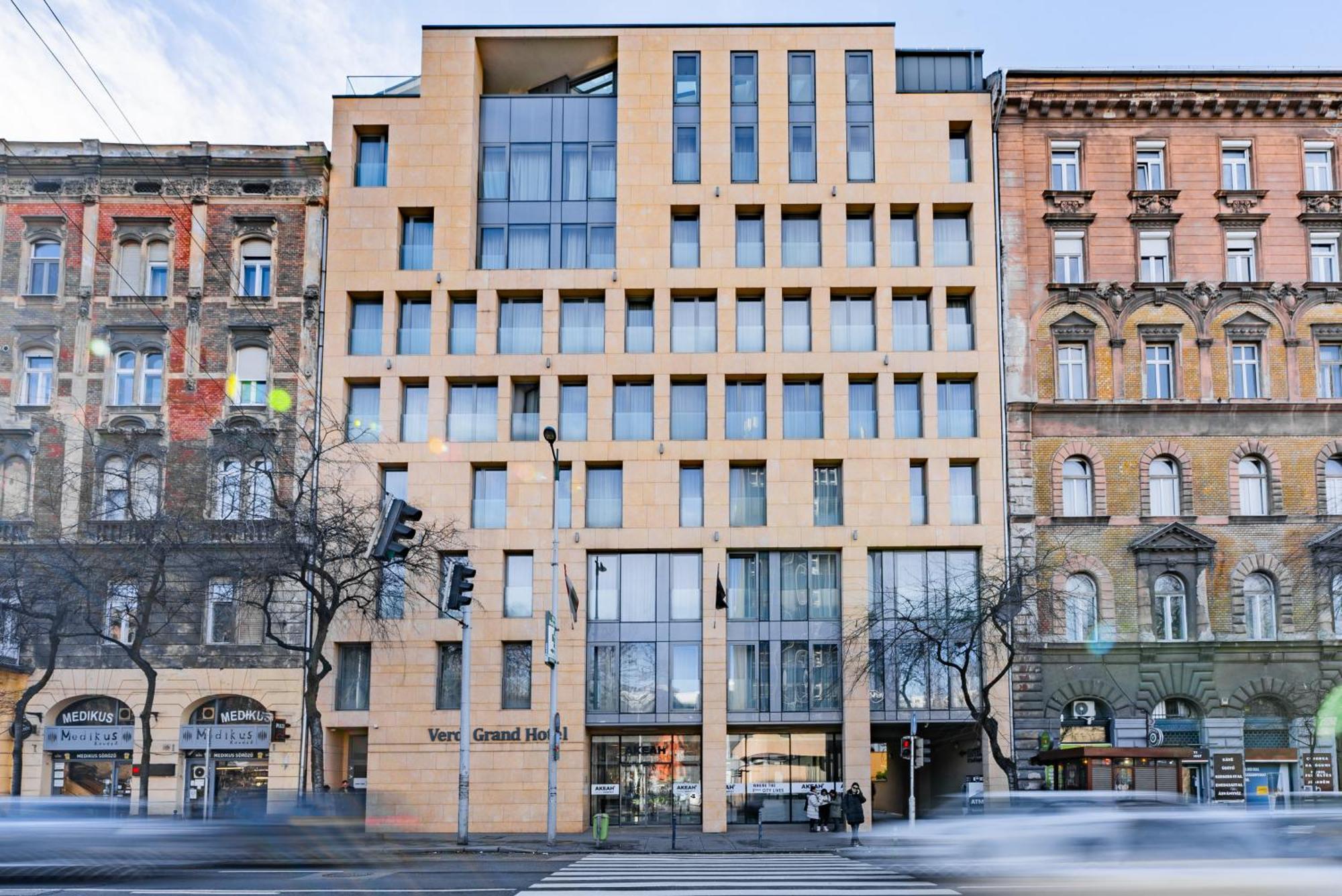 Akeah Verdi Budapeste Exterior foto